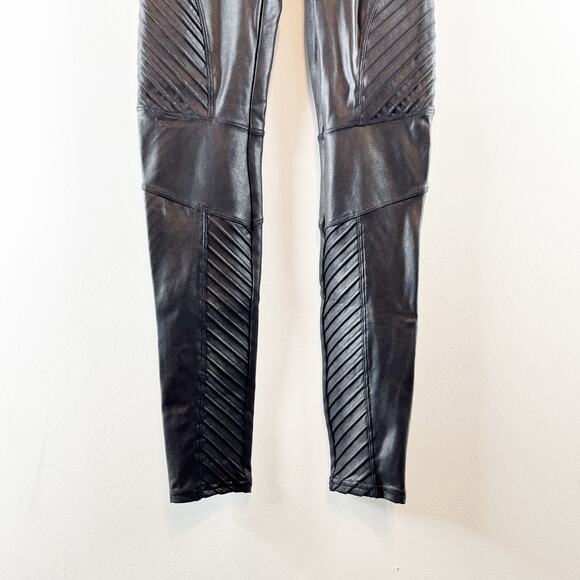 SPANX Shiny Faux Leather Slim Fit Pull On Mid Rise Moto Leggings Black Small - Picture 12 of 14